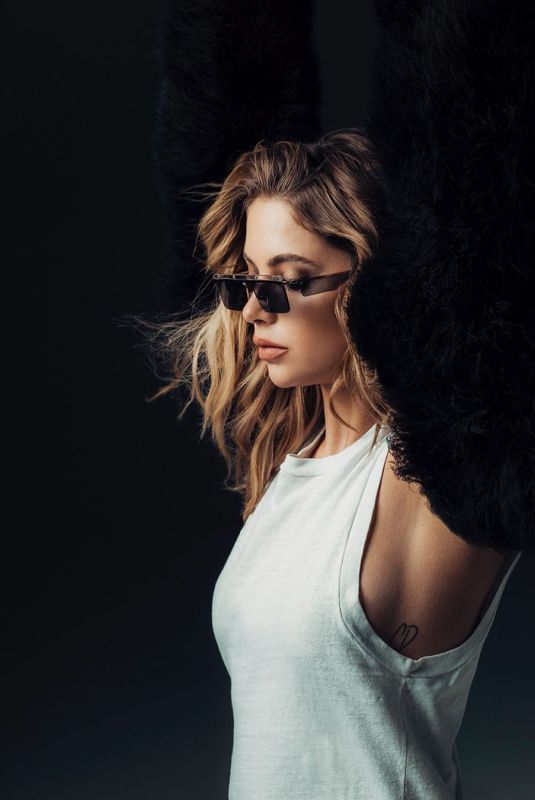 ASHELY BENSON for Benzo Collection by Ashley Benson for Prive Revaux 2019