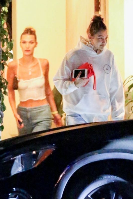 BELLA and GIGI HADID Leaves 4th of July Party in Los Ange;es 07/04/2019