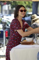 CRYSTAL REED Buys Flowers and Jewelry in Los Angeles 07/25/2019