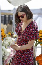 CRYSTAL REED Buys Flowers and Jewelry in Los Angeles 07/25/2019