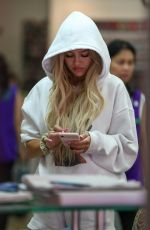 DELILAH HAMLIN Leaves a Nail Salon in Beverly Hills 07/11/2019