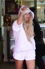DELILAH HAMLIN Leaves a Nail Salon in Beverly Hills 07/11/2019