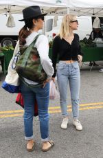 GENEVIEVE HANELIUS Shopping at Farmer