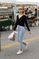 GENEVIEVE HANELIUS Shopping at Farmer
