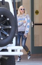 GWEN STEFANI Out and About in Beverly Hills 06/29/2019