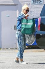 GWEN STEFANI Out Shopping in Los Angeles 07/08/2019