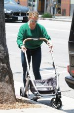 HILARY DUFF Sshopping at Barnes & Noble in Studio City 07/05/2019