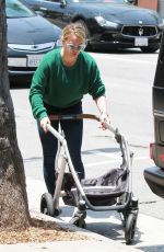 HILARY DUFF Sshopping at Barnes & Noble in Studio City 07/05/2019