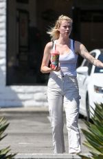 IRELAND BALDWIN Leaves 7-11 in Los Angeles 07/27/2019
