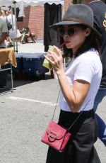 JENNA DEWAN Shopping at Farmer