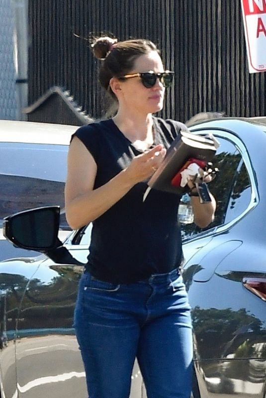 JENNIFER GARNER in Denim Out in Pacific Palisades 07/22/2019