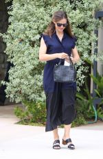 JENNIFER GARNER Out and About in Los Angeles 07/21/2019