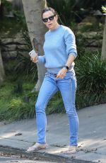 JENNIFER GARNER Out and About in Pacific Palisades 07/12/2019