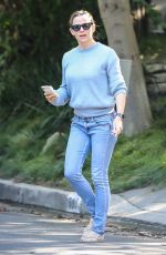 JENNIFER GARNER Out and About in Pacific Palisades 07/12/2019
