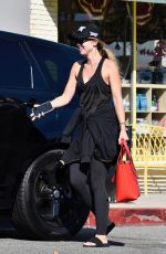 KATHERINE SCHWARTZENEGGER Leaves Yoga Clas in Santa Monica 07/24/2019