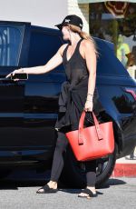 KATHERINE SCHWARTZENEGGER Leaves Yoga Clas in Santa Monica 07/24/2019