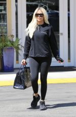 KHLOE KARDASHIAN Heading to a Dentist in Los Angeles 07/30/2019