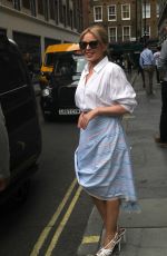 KYLIE MINOGUE Arrives at Kiss FM Studio in London 07/09/2019