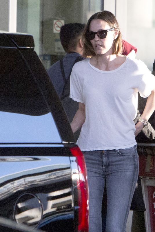 LESLIE BIBB Arrives in Toronto 06/28/2019