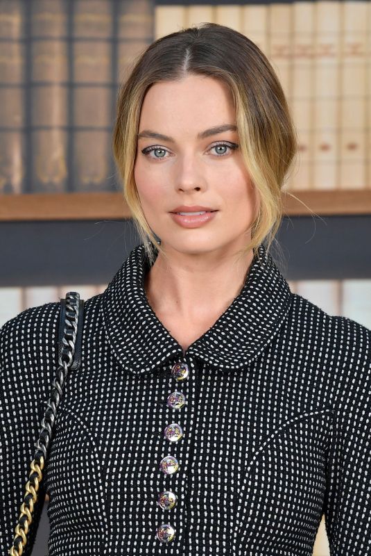 MARGOT ROBBIE at Chanel Haute Couture Fall/Winter 2019/20 Show at Paris Fashion Week 07/02/2019