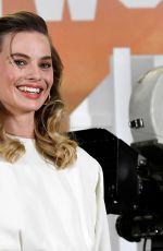 MARGOT ROBBIE at Once Upon a Time in Hollywood Photocall in Beverly Hills 07/11/2019