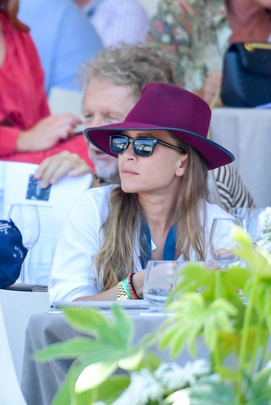 MARY KATE OLSEN at Longines Paris Eiffel Jumping 07/06/2019