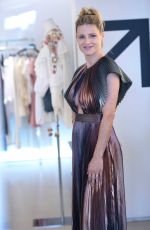 MICHELLE HUNZIKER Shopping in Milano Marittima 07/03/2019