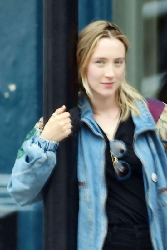 SAOIRSE RONAN at a Pub in Notting Hill 07/09/2019