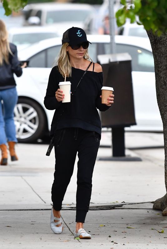 SARAH MICHELLE GELLAR Out in Brentwood 07/25/2019