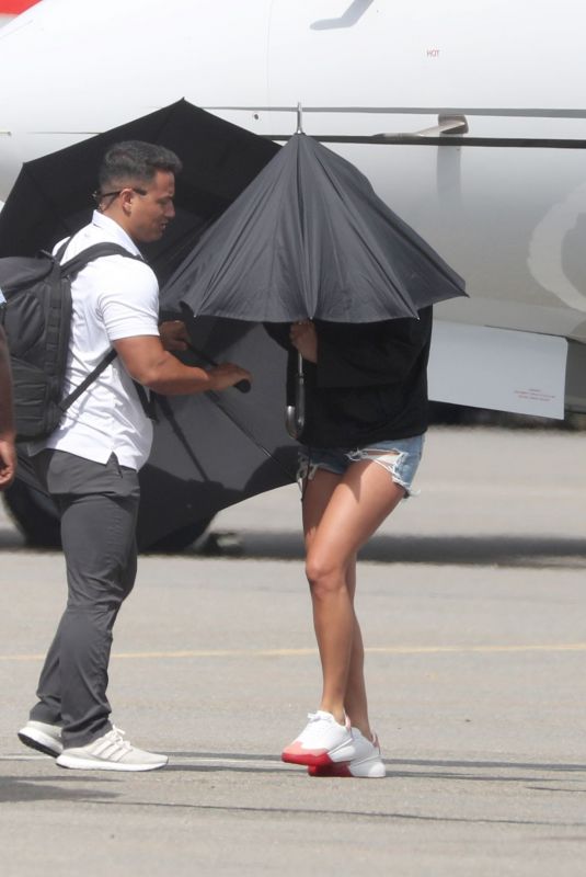 TAYLOR SWIFT Lands at Airport in New Jersey 07/06/2019