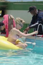 TAYLOR SWIFT - You Need to Calm Down - Behind the Scenes Video