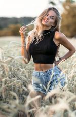 ALICA SCHMIDT - Instagram Photos and Videos