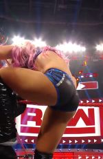 ALXA BLISS - WWE Raw in Toronto 08/12/2019