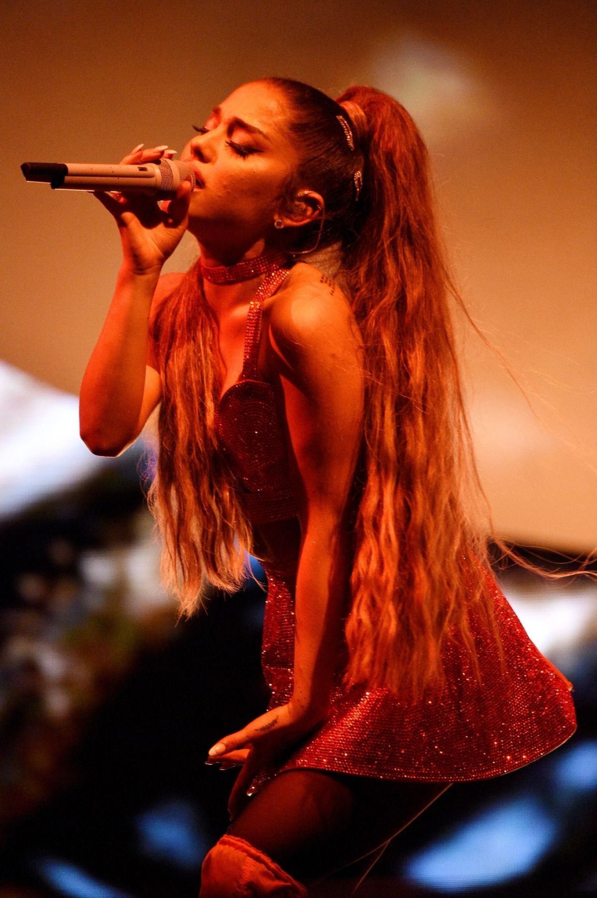 ariana-grande-performs-at-final-night-of-lollapalooza-in-chicago-08-04-2019-2.jpg