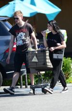 ARIEL WINTER and Levi Meaden Shopping at Vons in Studio City 08/06/2019