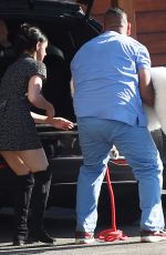 ARIEL WINTER Takes Her Dog to Animal Hospital in Los Angeles 08/12/2019