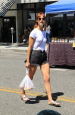 BAILEY NOBLE Shopping at Farmer