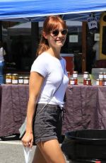 BAILEY NOBLE Shopping at Farmer