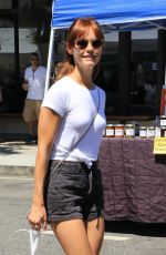 BAILEY NOBLE Shopping at Farmer