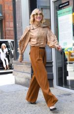 CATE BLANCHETT Arrives at Build Studio in New York 08/12/2019