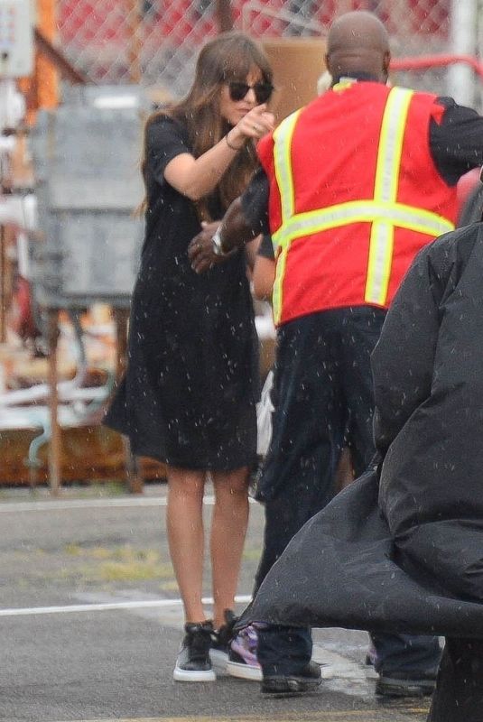 DAKOTA JOHNSON Boarding a Helicopter in New York 08/07/2019