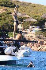 DEVON WINDSOR in Bacht at at a Yach in Sardinia 08/11/2019