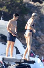 DEVON WINDSOR in Bacht at at a Yach in Sardinia 08/11/2019