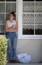 ELISABETH OLSEN Ddealing with Police Where Her Mother is Present in Studio City 08/09/2019
