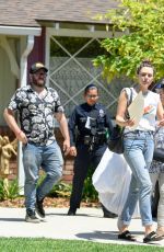 ELISABETH OLSEN Ddealing with Police Where Her Mother is Present in Studio City 08/09/2019