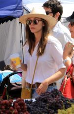 ELIZABETH OLSEN in Denim SHorts Shopping at Farmers Market in Studio City 08/11/2019