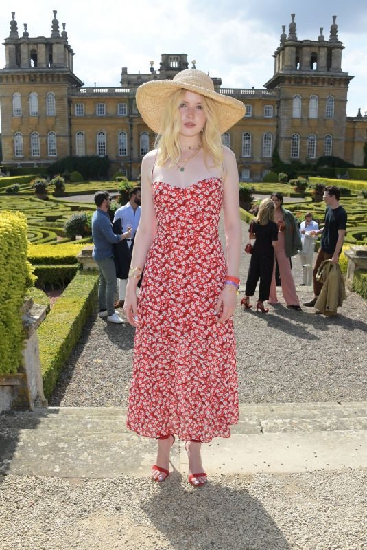 ELLIE BAMBER at Gentleman’s Journal and Bicester Village Long Summer Lunch in Woodstock 08/02/2019