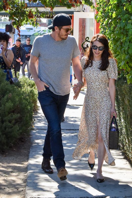 EMMA ROBERTS and Garrett Hedlund Out for Luncg in Los Feliz 08/10/2019