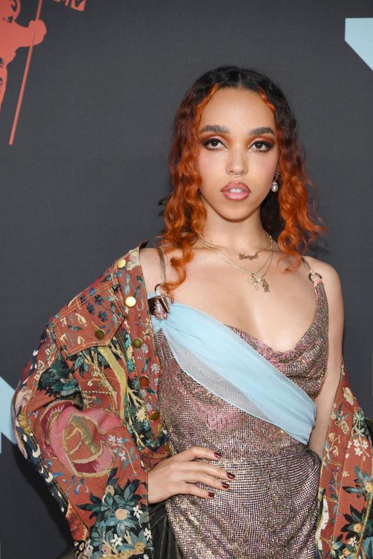 FKA TWIGS at 2019 MTV Video Music Awards in Newark 08/26/2019