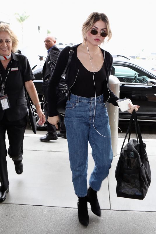 FRANCES BEAN COBAIN at LAX Airport in Los Angeles 07/30/2019